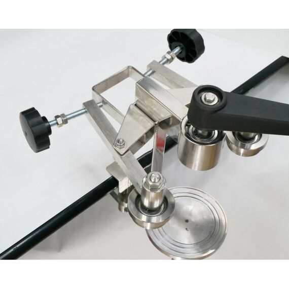 Закаточные машинки:  М3 07 для закатки жестяных банок ручная с 3-мя патронами фотографии