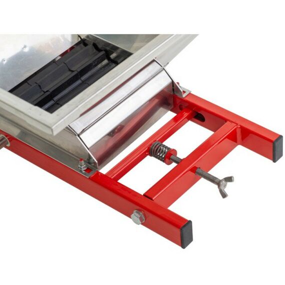 Дробилки и мялки:  Мялка «Ягодка Нерж» 32 л из нержавеющей стали фотографии