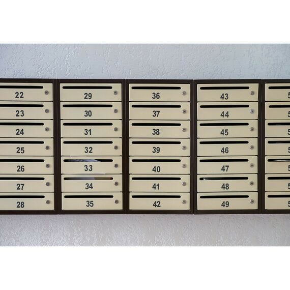 Почтовые ящики:  Почтовый ящик Комфорт 5 секций кор/беж фотографии