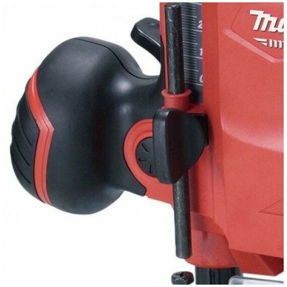 Фрезеры: Фрезер Makita М3601 900Вт, 27000 об/мин, ход 35мм, цанга 8мм, 2.7кг фотографии