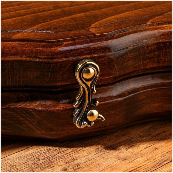 Настольные игры:  Нарды ручной работы "Горы", глубокая резка, с ручкой, 60х30 см, с шахматным полем, массив ореха, Армения фотографии