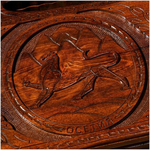 Настольные игры:  Нарды ручной работы "Горы", глубокая резка, с ручкой, 60х30 см, с шахматным полем, массив ореха, Армения фотографии