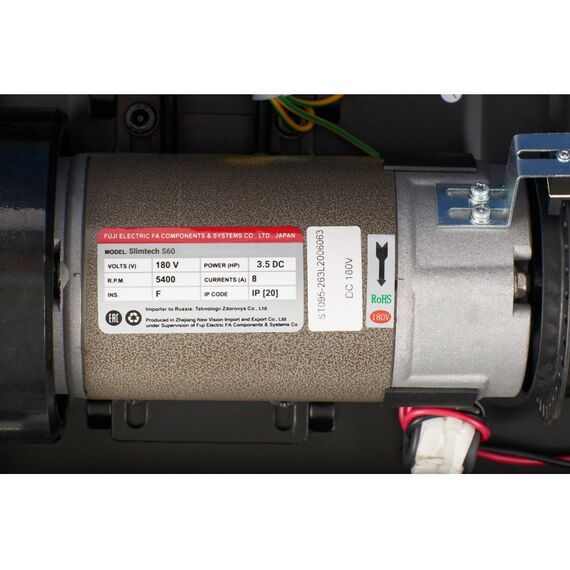 Беговые дорожки: Беговая дорожка Titanium Masters Slimtech S60 красная фотографии