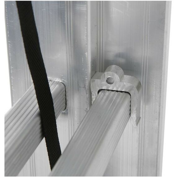 Стремянки и лестницы: Лестница TUNDRA 11 ступеней двухсекционная, алюминиевая фотографии