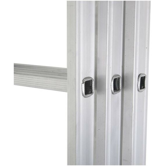 Стремянки и лестницы: Лестница TUNDRA 9 ступеней трехсекционная, алюминиевая фотографии