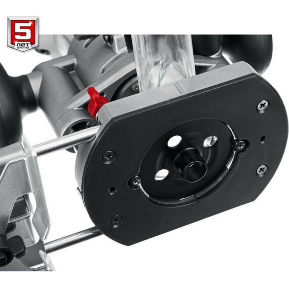 Фрезеры: Кромочный фрезер Зубр Профессионал ФПК-750Н 750 Вт, сумка, 3 основания фотографии