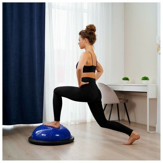 Фитнес оборудование: Полусфера BOSU гимнастическая массажная  55 х 25 см с насосом, цвет синий фотографии