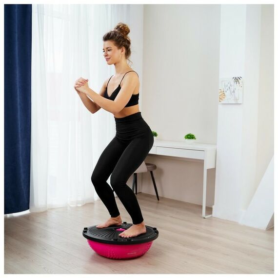 Фитнес оборудование: Полусфера BOSU гимнастическая ONLYTOP 55х25 см массажная, с насосом, цвет розовый фотографии