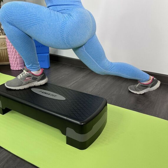 Фитнес оборудование:  Степ-платформа UNIX Fit для фитнеса 3 уровня, 80 см, серый фотографии