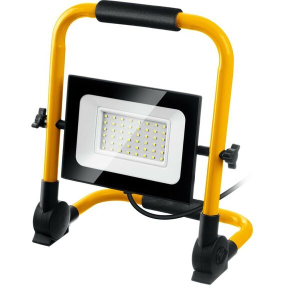 Осветительные приборы: Светодиодный прожектор STAYER LED-MAX 50 Вт переносной [57135-50] фотографии