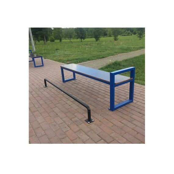 Скамья парковая с металлическим основанием AVU054 фотографии