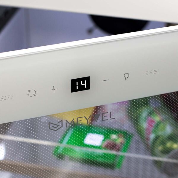 Холодильник для косметики Meyvel MD71-White фотографии
