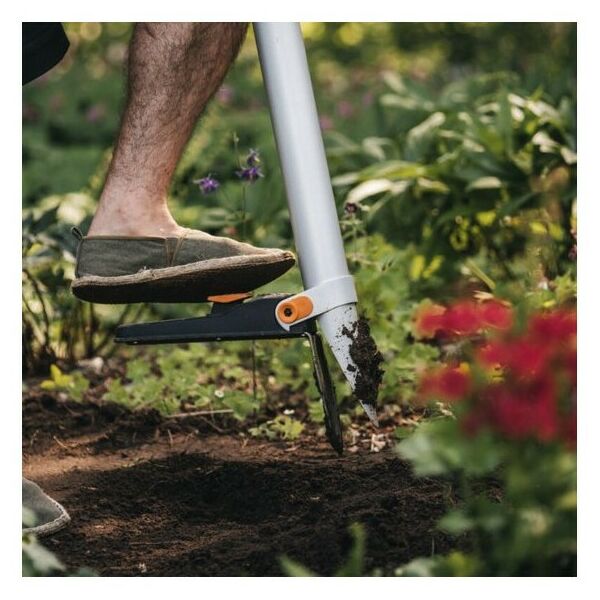 Садовый инвентарь: Сеялка для луковиц Fiskars Xact 1057077 105см фотографии