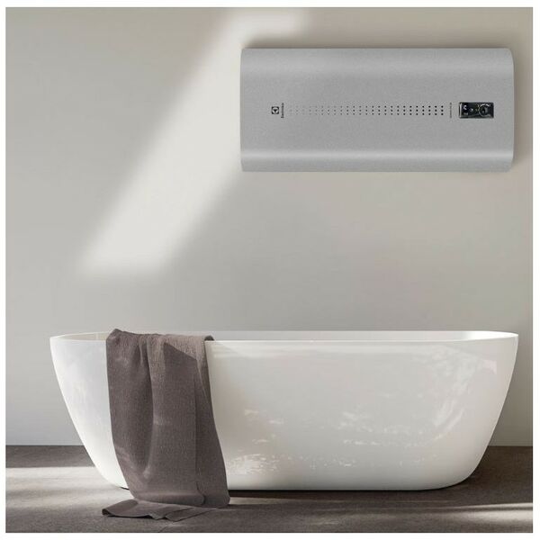 Водонагреватели: Водонагреватель Electrolux EWH 80 Centurio IQ 3.0 Silver фотографии