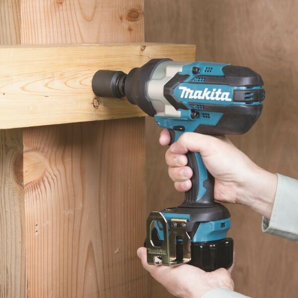 Гайковерты, отвертки: Гайковерт аккумуляторный ударный Makita DTW1002Z Li-ion 18В, 1000Нм, 0-900/1000/2800об/мин, 1/2", 3.1кг, б/щет, без акк и з/у [0088381803397] фотографии