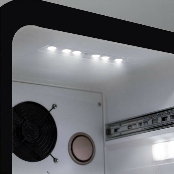 Холодильники для косметики и напитков: Холодильник для косметики Meyvel MD71-Black фотографии